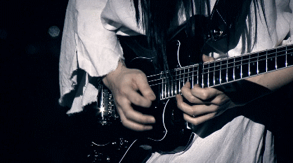 More guitar solo