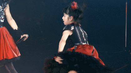 Then they pick right back up with a small "fight" between YUI-METAL and MOA-METAL.