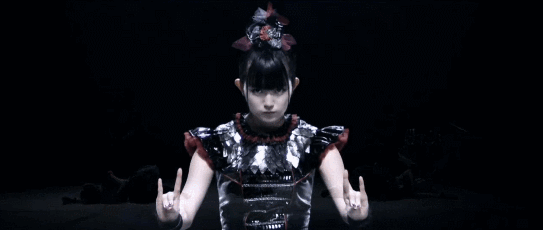 Another gif that was originally cut into two parts through the video.