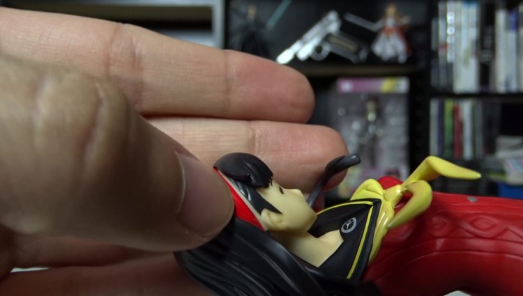 persona-4-yukiko-amagi-figure-unboxing17