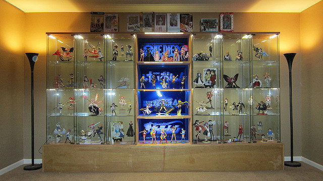 anime-figure-display-case