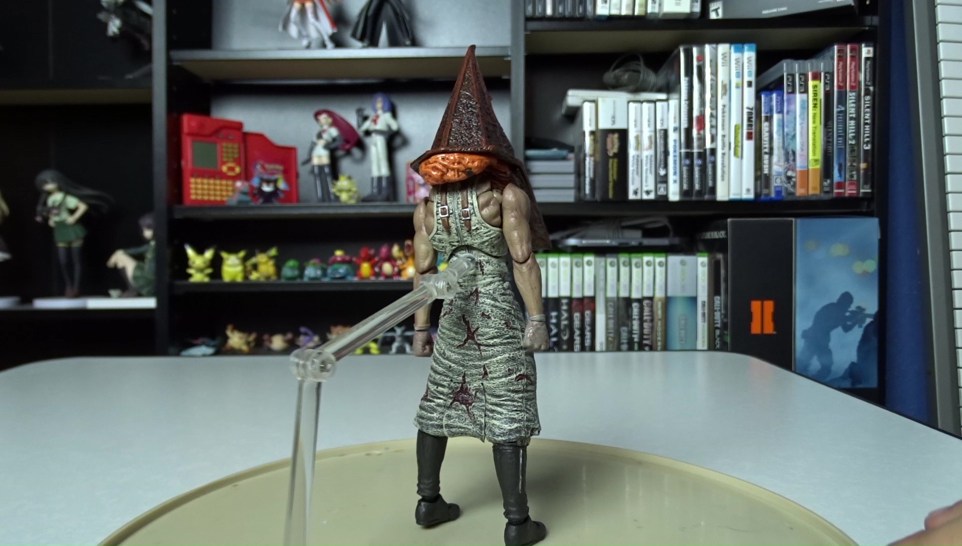 Review and photos of Red Pyramid Thing Silent Hill 2 One:12 action figure