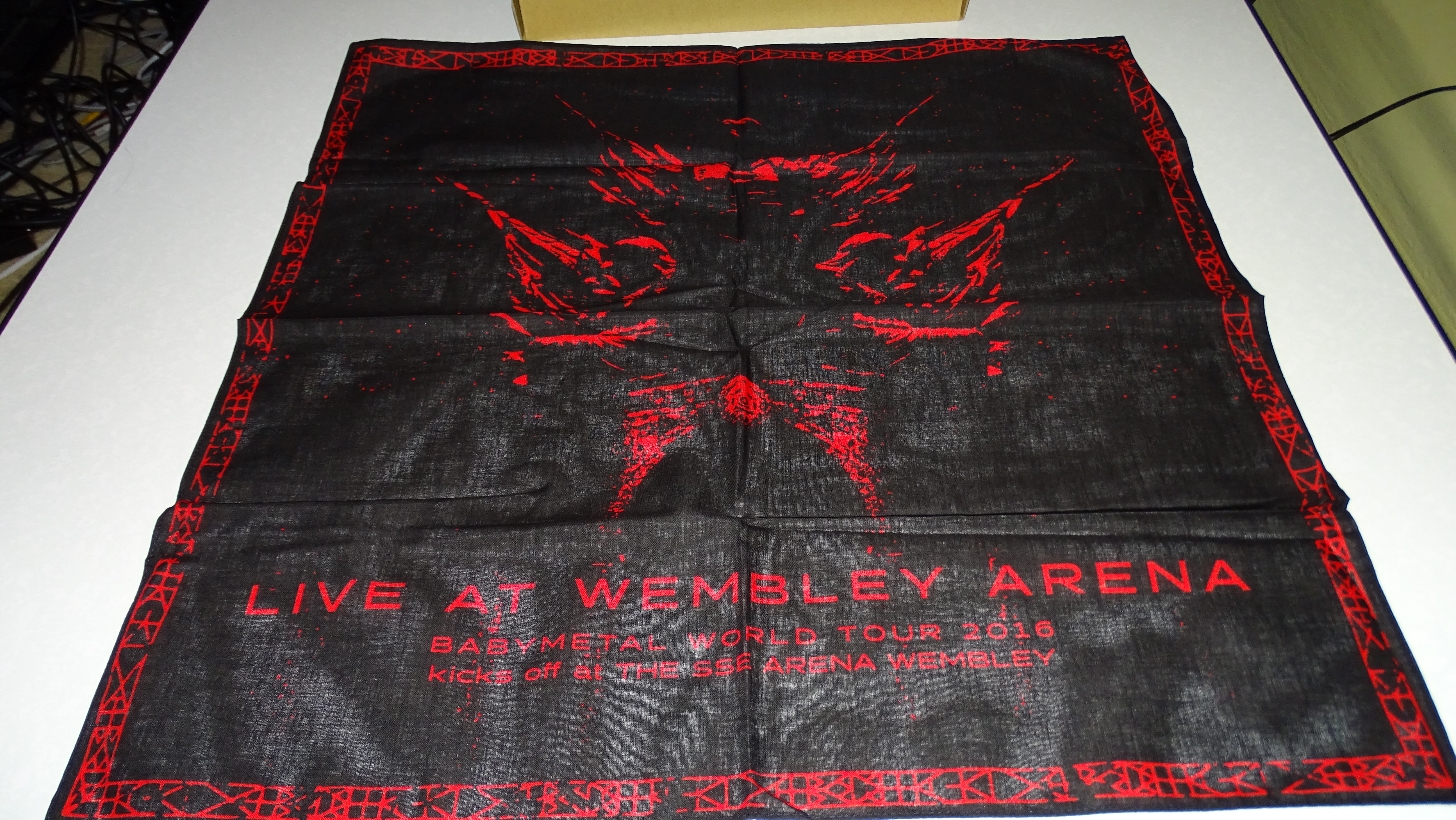 BABYMETAL Live at Wembley Arena Limited Edition Unboxing 